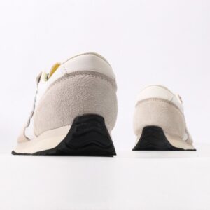 【AT9768】New Balance 471シリーズレトロランニングシューズ - シックなクラシックファッションを体現する | New Balance