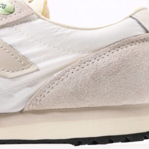 【AT9768】New Balance 471シリーズレトロランニングシューズ - シックなクラシックファッションを体現する | New Balance