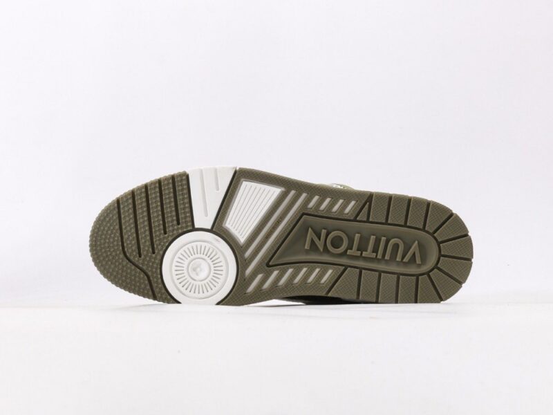 【AT9771】ルイ・ヴィトンのトレーナースニーカー | Louis Vuitton Trainer Sneaker | Louis Vuitton Paris