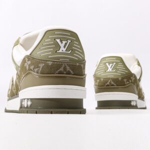 【AT9771】ルイ・ヴィトンのトレーナースニーカー | Louis Vuitton Trainer Sneaker | Louis Vuitton Paris