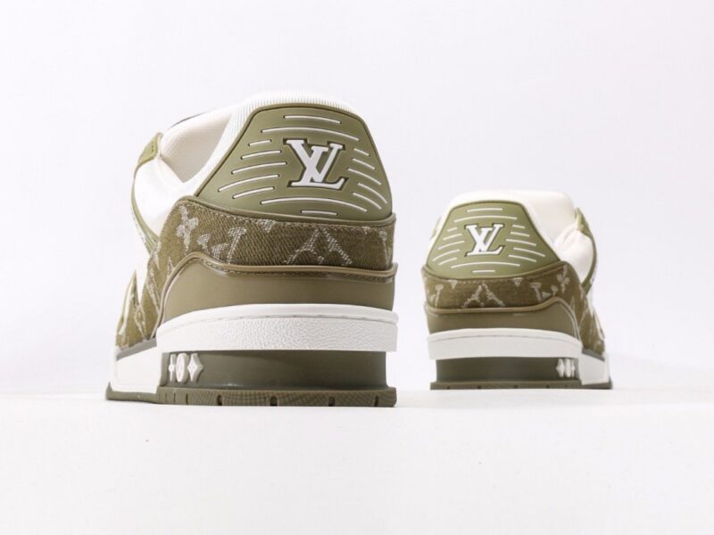 【AT9771】ルイ・ヴィトンのトレーナースニーカー | Louis Vuitton Trainer Sneaker | Louis Vuitton Paris