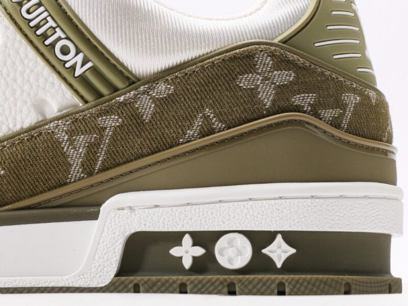 【AT9771】ルイ・ヴィトンのトレーナースニーカー | Louis Vuitton Trainer Sneaker | Louis Vuitton Paris
