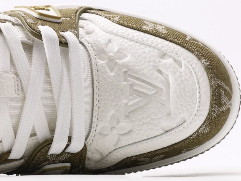 【AT9771】ルイ・ヴィトンのトレーナースニーカー | Louis Vuitton Trainer Sneaker | Louis Vuitton Paris